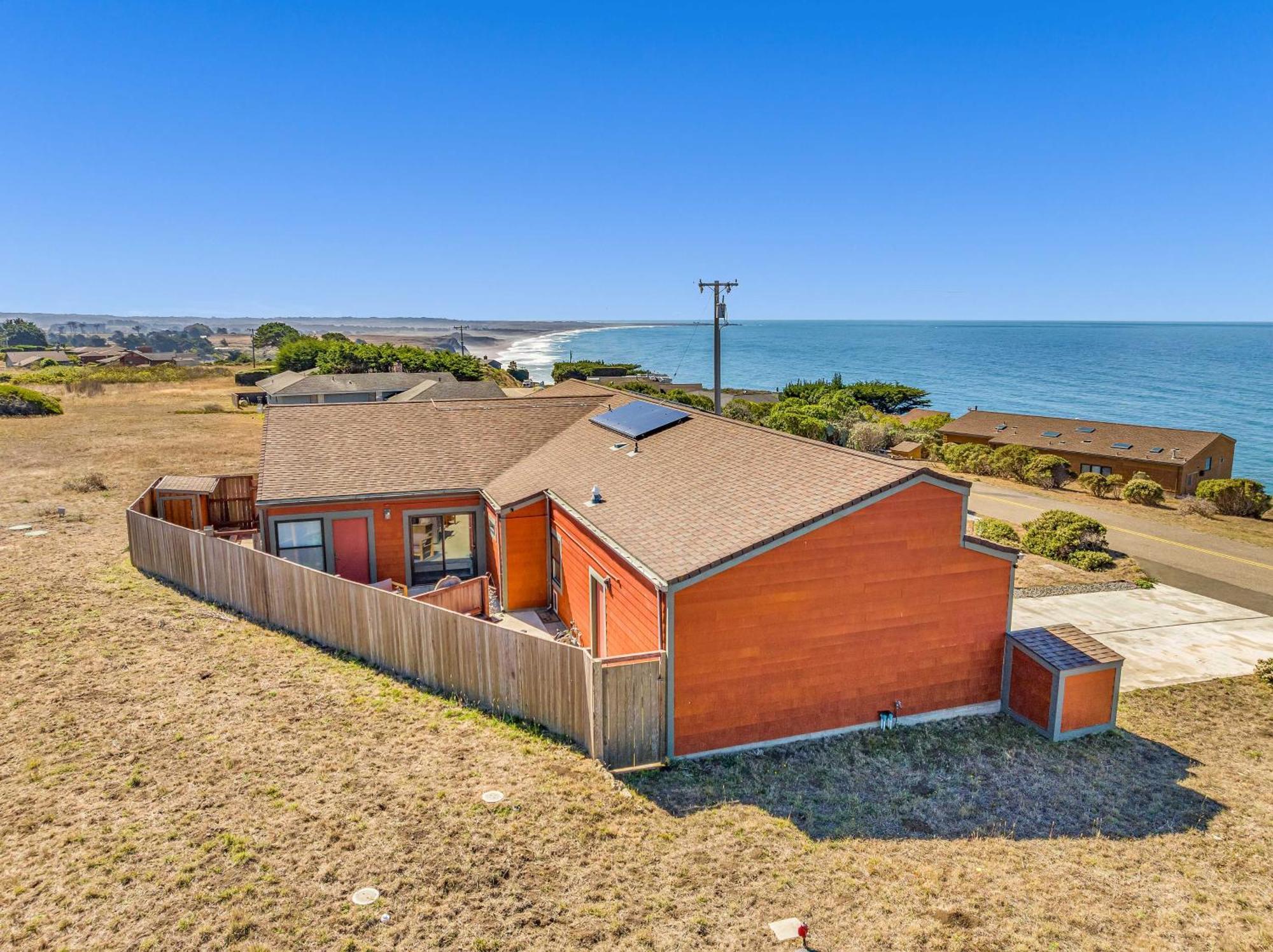 Dream Weaver House With Hot Tub And Ocean View! Villa Manchester Exteriör bild